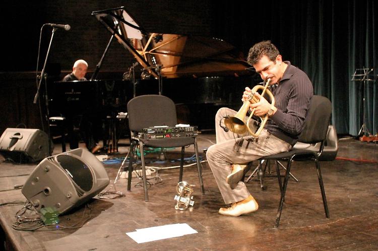 Fresu e il quintetto (col cremonese Cipelli) in concerto per celebrare 30 anni di carriera
