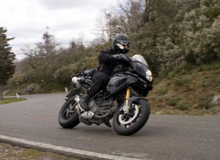 Alla scoperta dell'Oltrepo Pavese in motocicletta