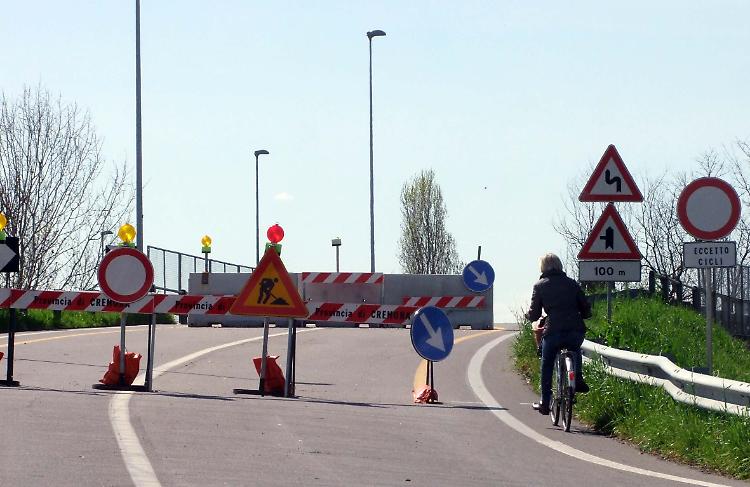 Il sovrappasso di via Macallè resterà chiuso al traffico fino a settembre