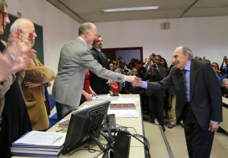 Prende la seconda laurea a 85 anni
L'ex assessore Boselli è bi-dottore