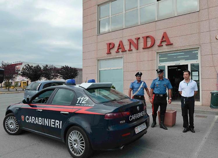 Furto di pantaloni al 'Panda', denunciata una nomade locale