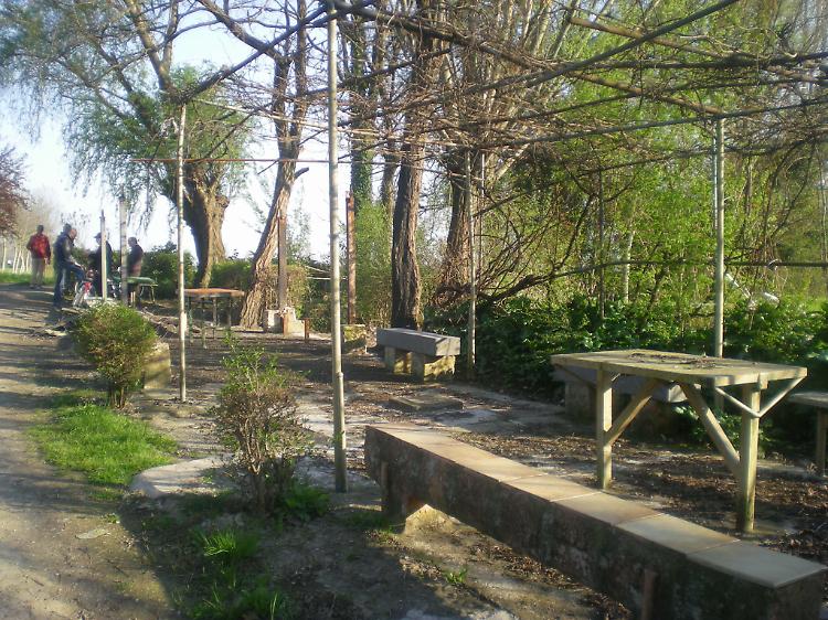 La zona del capanno, distrutta da un incendio doloso la scorsa estate