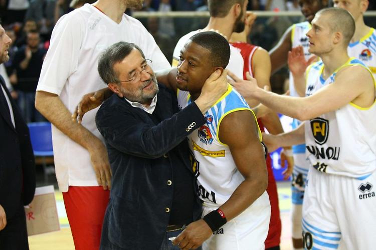 Vanoli batte Reggio 96-94 in un finale thrilling
