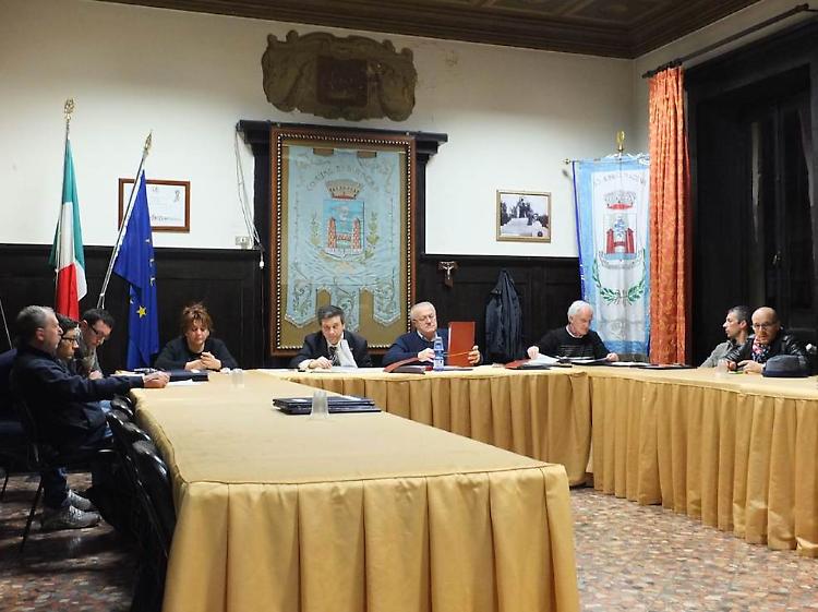 "Esposto infondato"