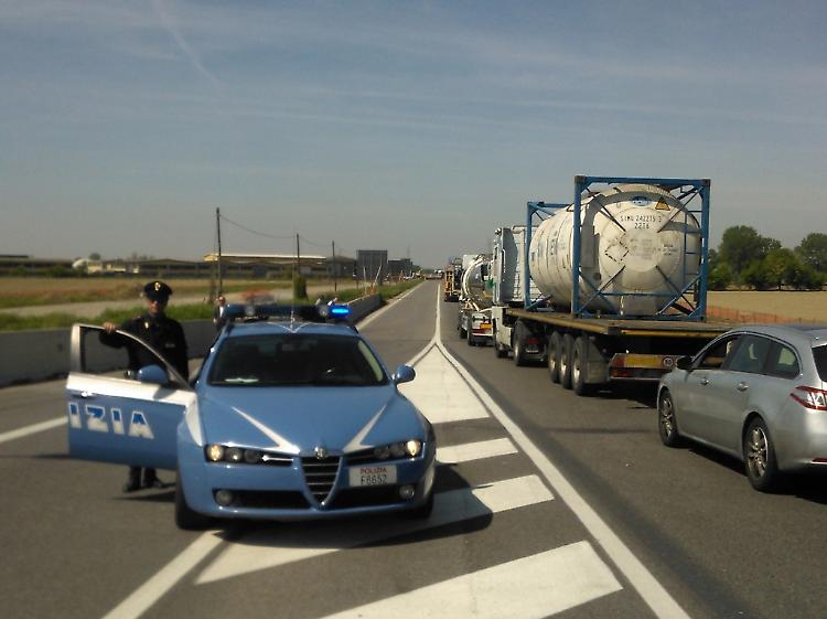 Schianto fra quattro mezzi
Paullese paralizzata