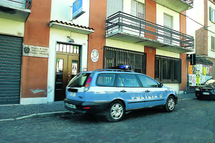 Guidava senza patente, denunciato 26enne nigeriano