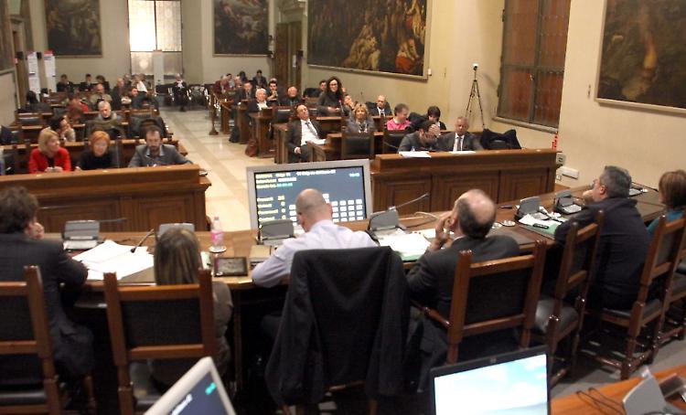 Consiglio comunale thrilling
Perri furibondo coi suoi