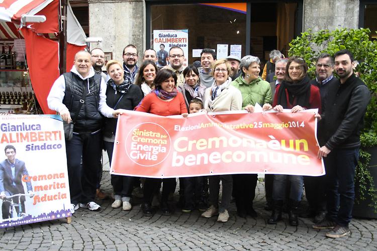 Villa: "Pacchi dono umilianti"
Rifondazione marca il territorio