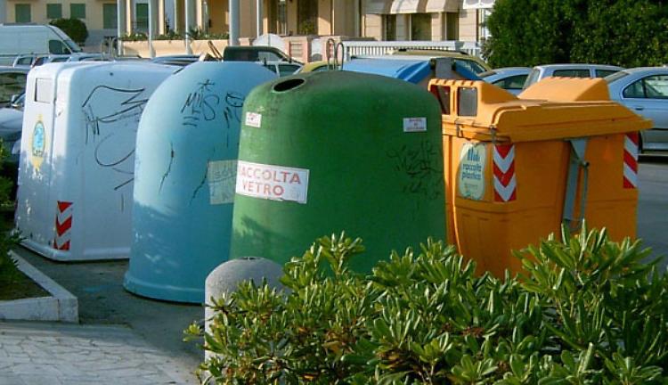 Verso il 70% di differenziata
Entro luglio nei quartieri, a ottobre in centro
