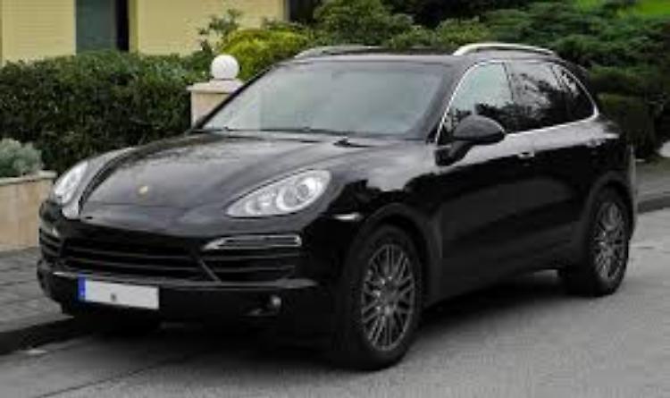 Aggredì Fogliazza per rubargli l'auto, a processo