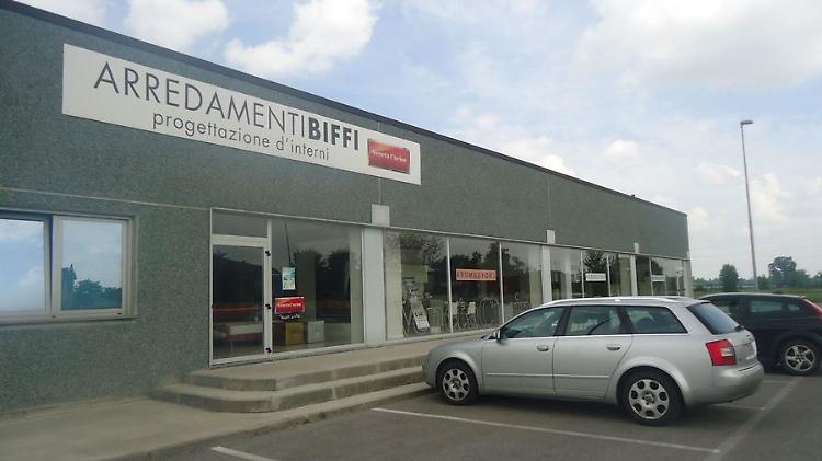 Colpo a segno nello showroom Biffi