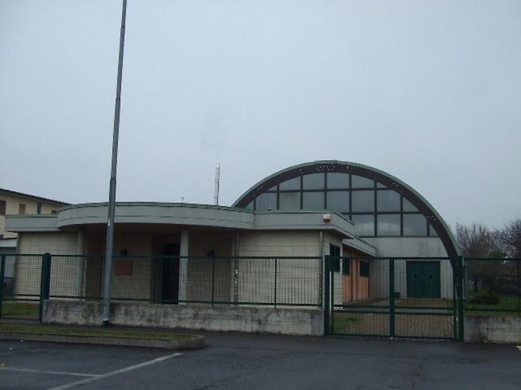 Tetto nuovo per la palestra comunale