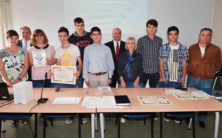Premiati otto studenti meritevoli