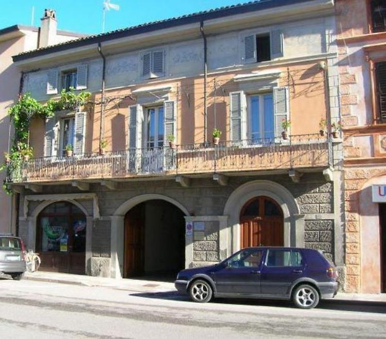 Nuove regole per i colori delle facciate delle case