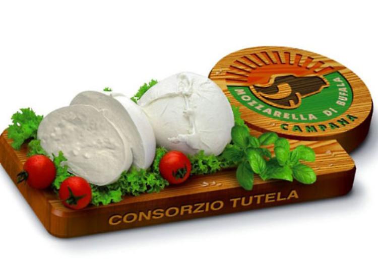 La mozzarella di bufala campana alla Casa di Alti Formaggi di Treviglio Lunedì 23