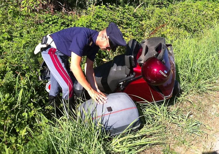 Scontro tra un'auto e uno scooter, ferito un 59enne