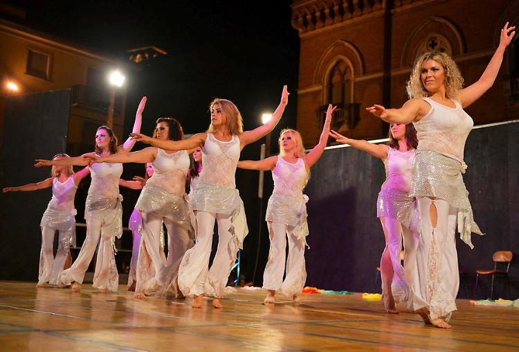 'Notte Rosa' per i 'Giovedì d'estate'