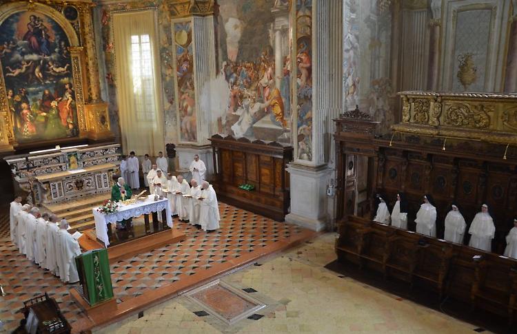 Il 50° di sacerdozio del vescovo con i sacerdoti classe 1964
