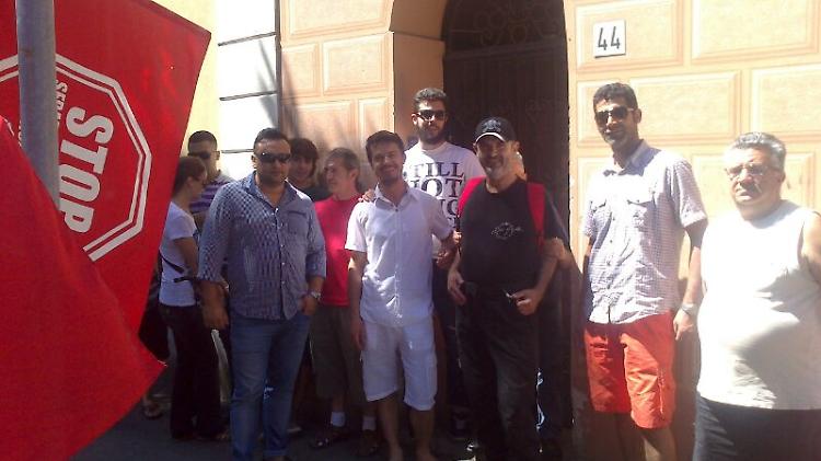 Via Filzi, sfratto eseguito dopo ore tensione