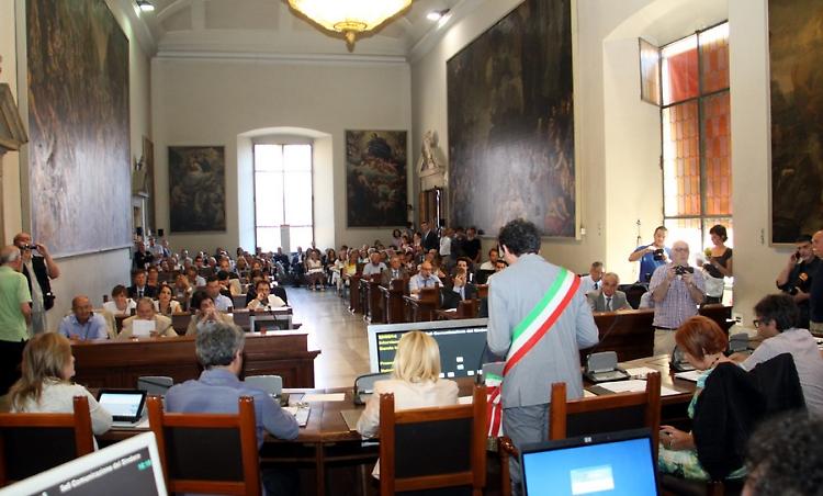 Comune: 'Rinunciamo al budget'
Ma non tutti i consiglieri dicono sì