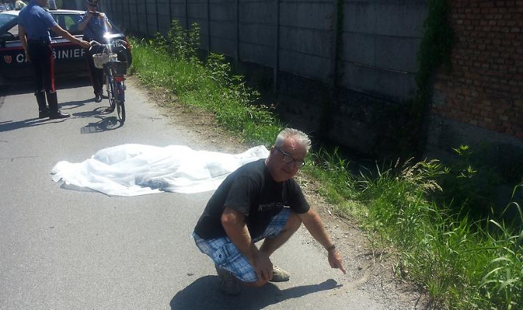 Con la bici in un fosso, muore 74enne
