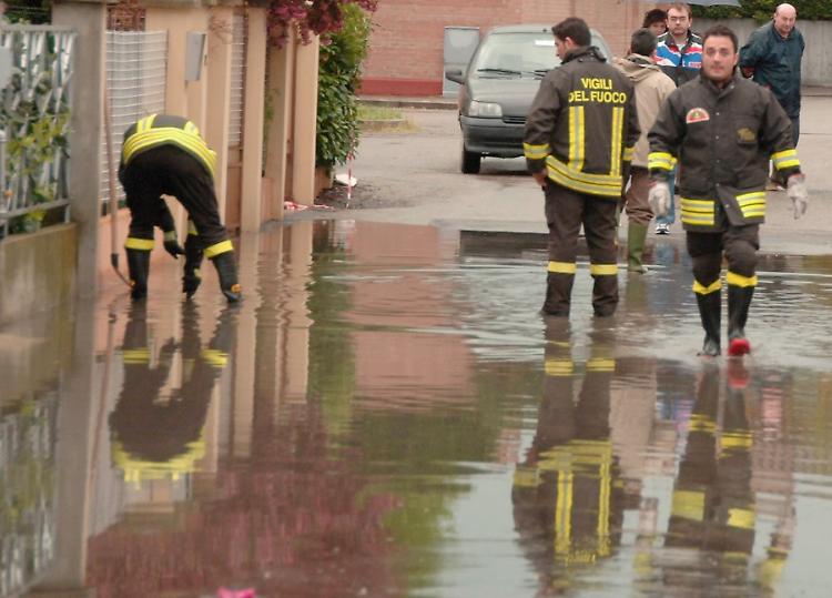 San Felice-San Savino, strada chiusa per allagamenti