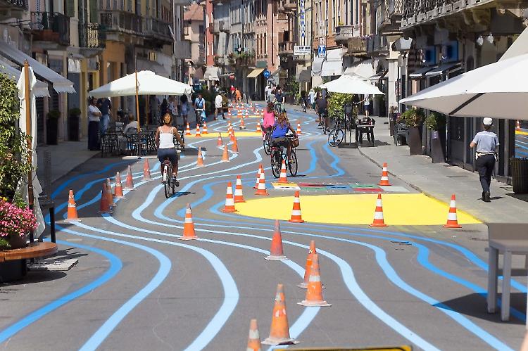 Corso Garibaldi colorato, nuovo sondaggio della giunta