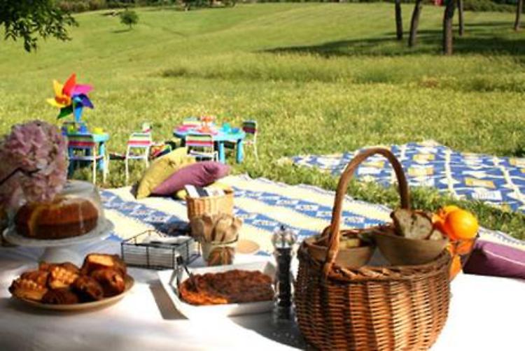 Pic nic di Ferragosto in via Sinigaglia a Crema