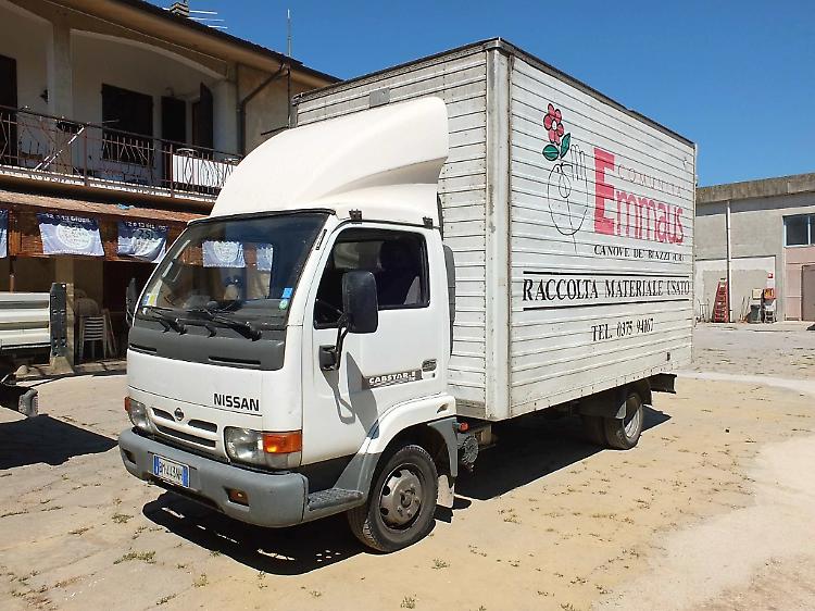 Mercatini di Emmaus, occhio ai truffatori