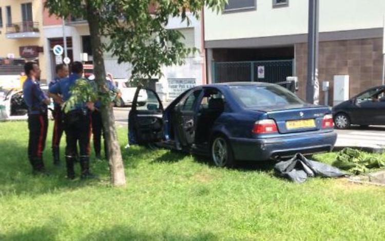 Inseguimento a 200 all'ora, in trappola i truffatori della Bmw nera