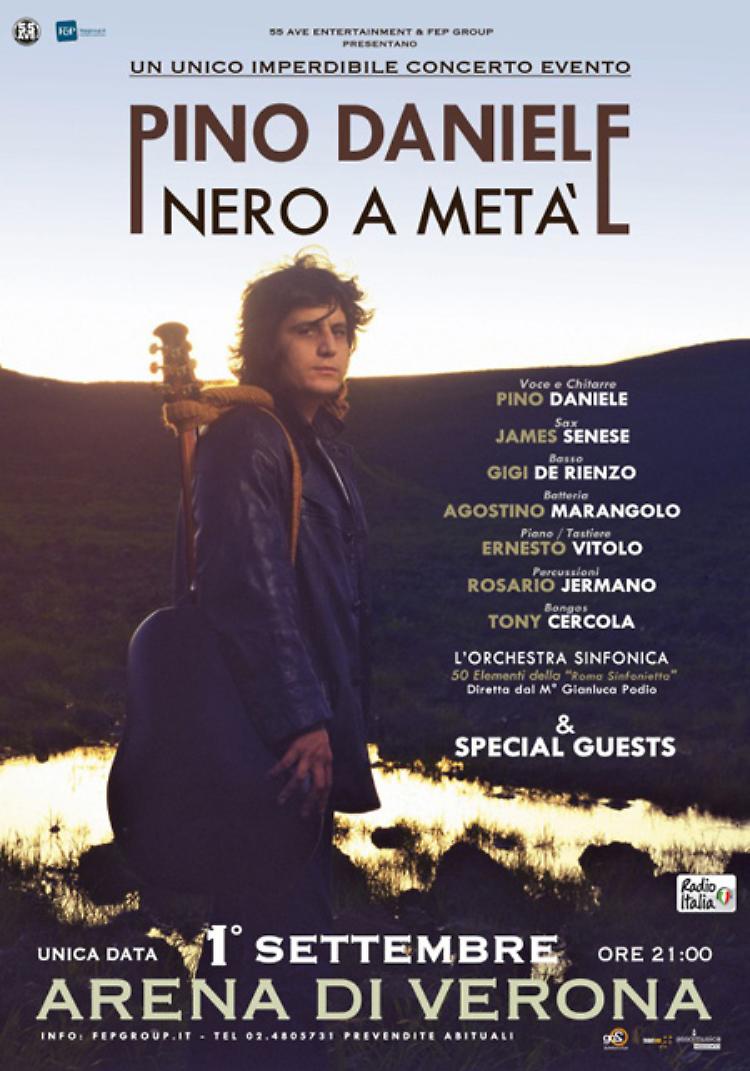 Pino Daniele, con la band orginale del 1980, all'Arena di Verona Lunedì 1 settembre