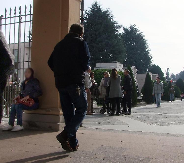 Richiesta di elemosina ai limiti della molestia