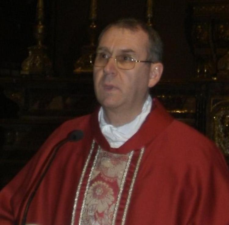 Don Piccinelli: «In oratorio vestiti con decenza e pudore»