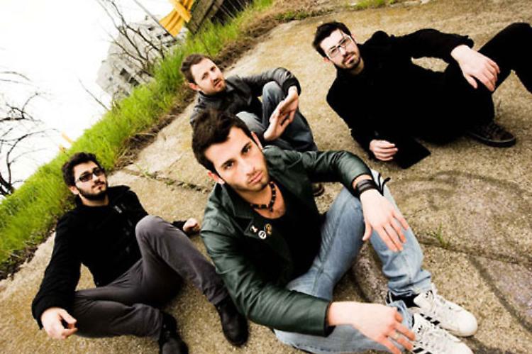 Con ‘La Famiglia No’ tre fine settimana live a Campagnola Cremasca