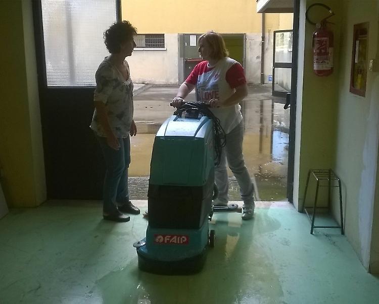 Acquazzone, allagato il seminterrato del Pacioli