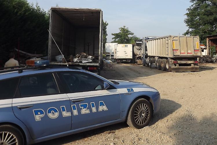 Auto e tir rubati, scacco della Polstrada ai 'cannibali'