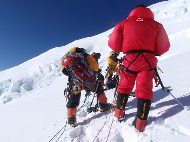 Alpinista italiano morto sotto una valanga sullo Shisha Pangma