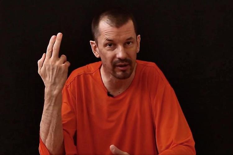 Isis, nuovo video dell'ostaggio britannico