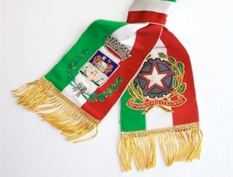 «Nozze finte, tricolore vero»
