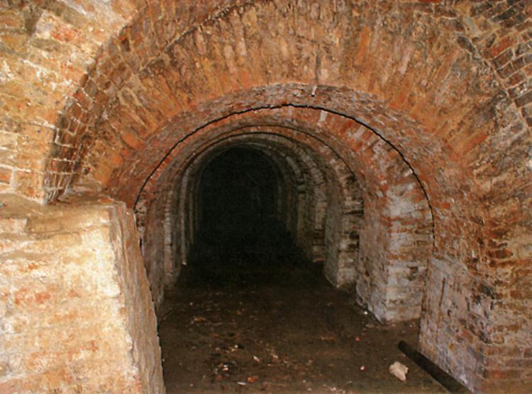 ''Cremona Sotterranea''. Raccolte in volume le escursioni di speleologia urbana