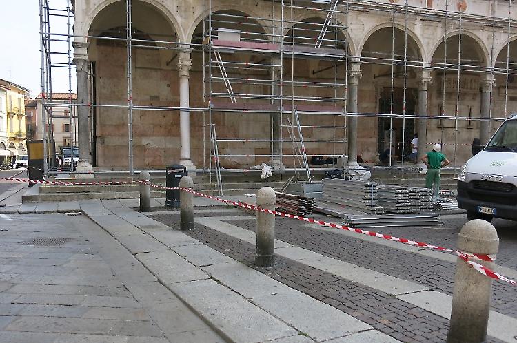 Stop ai rintocchi delle campane del Torrazzo