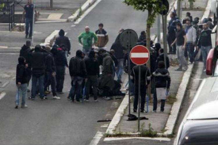 Pm: "Gli spari dell'ultrà De Santis prima dell'aggressione dei napoletani"