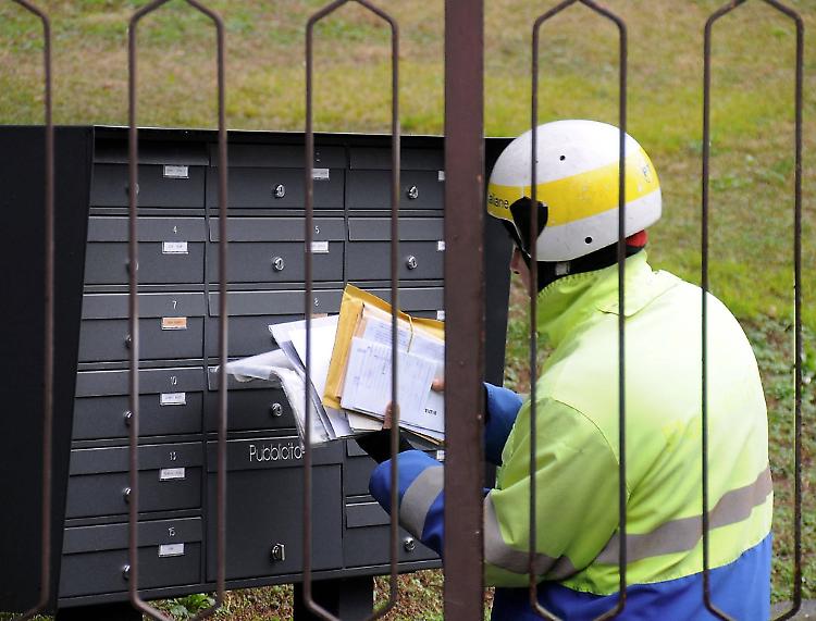 Poste, il ritardo diventa cronico