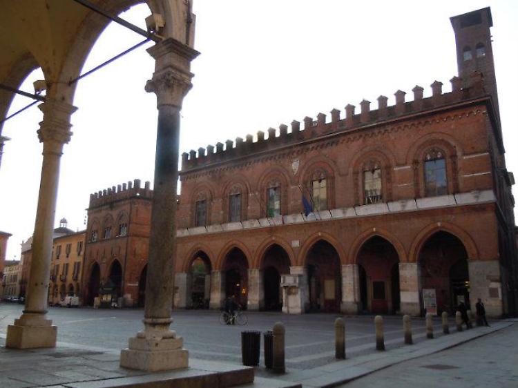 Comuni e Regioni tra sprechi ed errori
