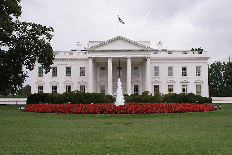 Hacker ricattano Trump: dacci 42 milioni 