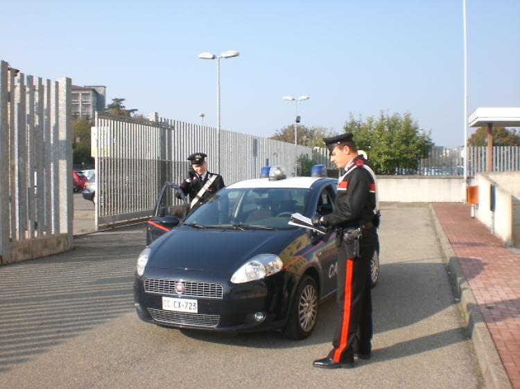 Tenta il suicidio, salvato dai carabinieri