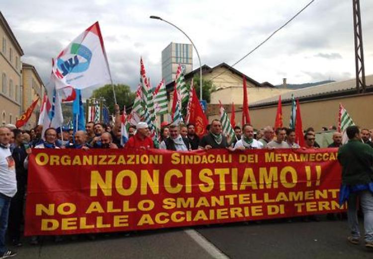 Acciaierie di Terni, scontri al corteo: feriti quattro operai