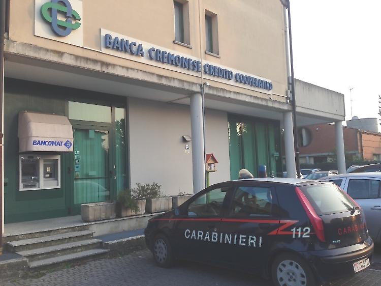 Rapina in banca,  400 euro di bottino