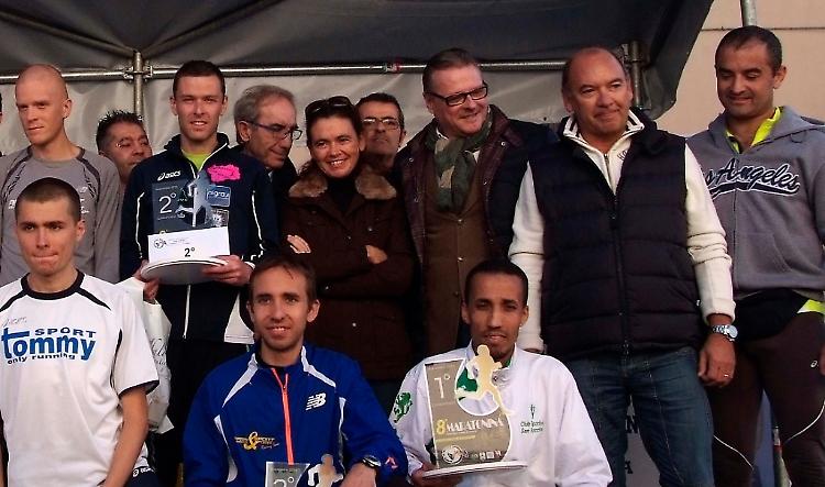 Maratonina: no alle foto con le miss, sì con il sindaco 