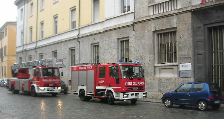 Fuga di gas in via Volturno, condominio evacuato